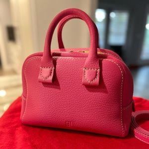 Carolina Herrera Blason XS color raspberry